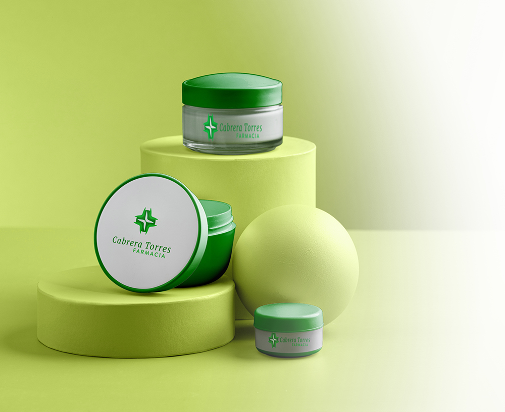 Articulos de parafarmacia y dermocosmetica en Farmacia Cabrera Torres